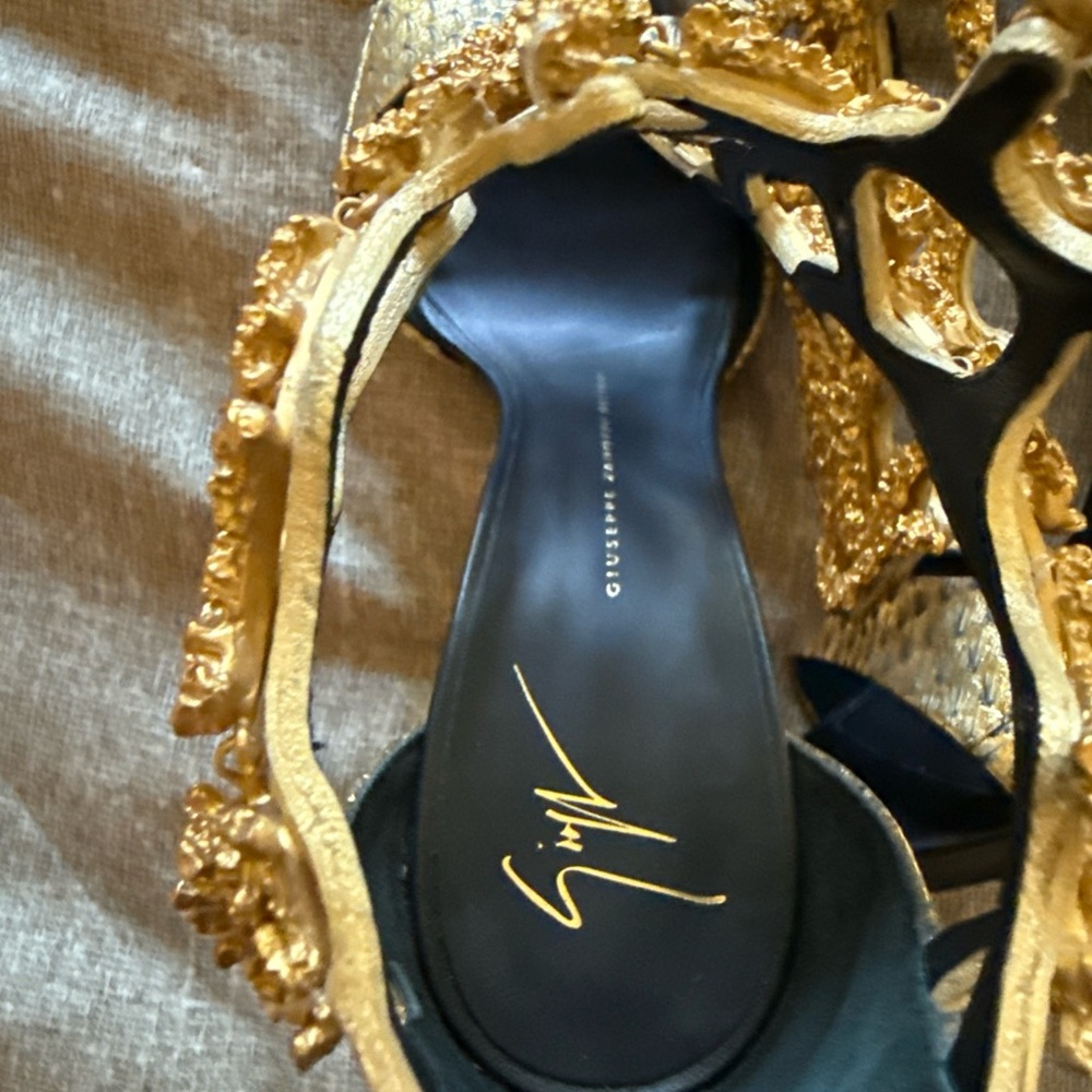 Giuseppe Zanotti Ornate Gold and Black Heels - Picture 5 of 7